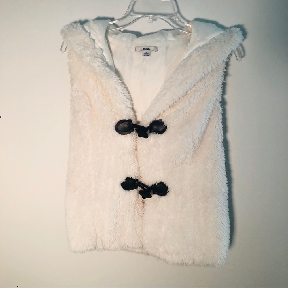 Medium Papaya White Vest